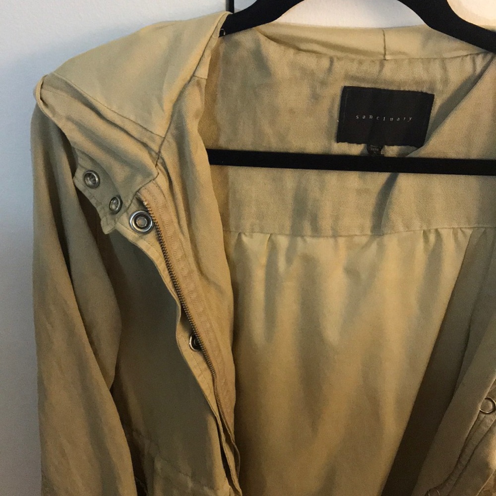 Tan jacket - Picture 2 of 4